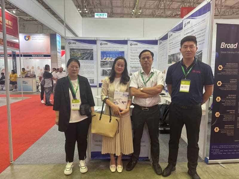 Customer Visits & Global Exhibitions 14 Zhongyilong Machinery exhibition booth