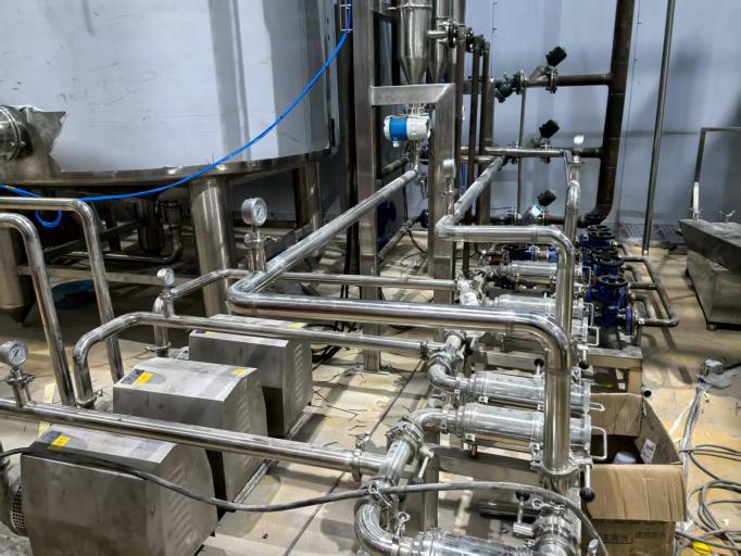 Aseptic Beverage Premixing System: A Complete Solution for Modern Beverage Production 2 Stainless steel beverage blending and premixing equipment